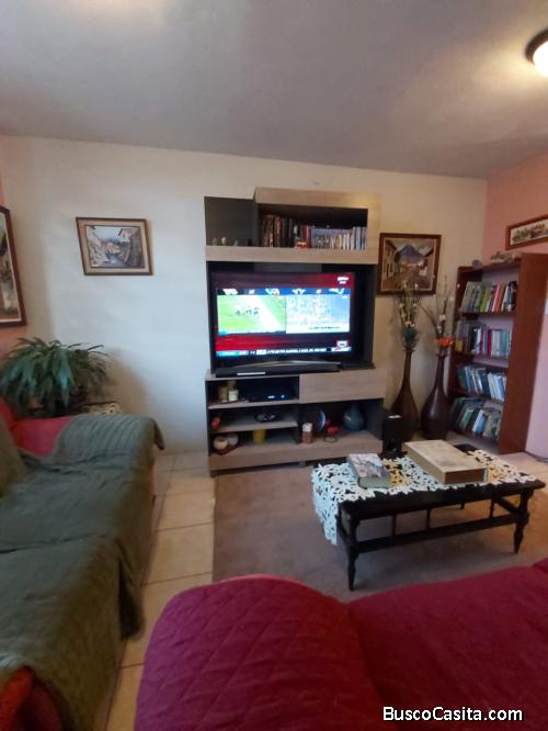 Vendo casa en Santa Barbara 2, San Cristobal zona 8 de Mixco