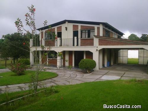 RENTO CASA  GRANDE EN SAN LUCAS SAC.