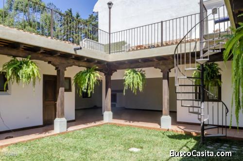 CASA DE UN NIVELCERCANA DE ANTIGUA