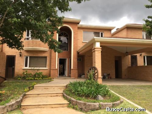 ALQUILO/VENDO CASA GRANDE MUXBAL