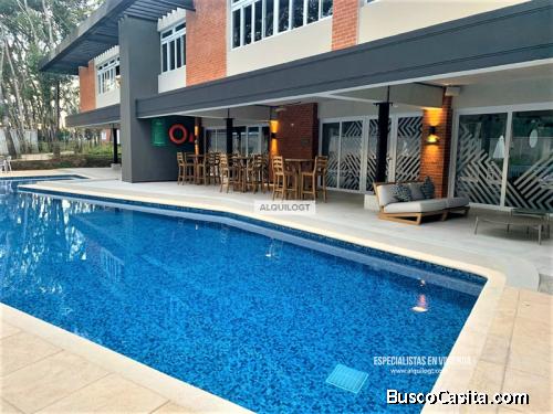 Apartamento en zona 2 de 3 Habitaciones y 2 Parqueos | AGT476