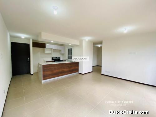 Apartamento en zona 2 de 3 Habitaciones y 2 Parqueos | AGT483