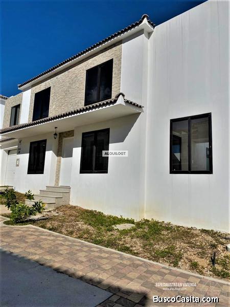 Casa en Villa Nueva / Villa Lobos de 4 Habitaciones y 4 Parqueos | AGT496