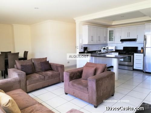 Apartamento en zona 10 de 3 Habitaciones y 1 Parqueo | AGT508