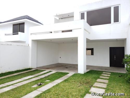 Casa en Km.16.5 a El Salvador de 4 Habitaciones y 4 Parqueos | AGTc215
