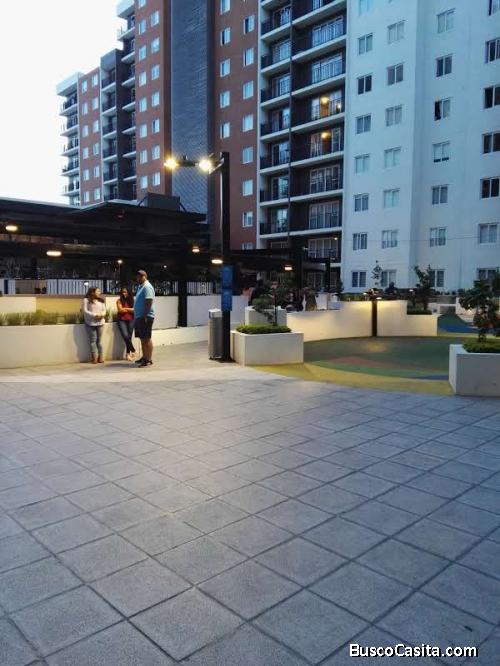 Apartamento en Zona 11 de 3 Habitaciones y 2 Parqueos | AGTc217