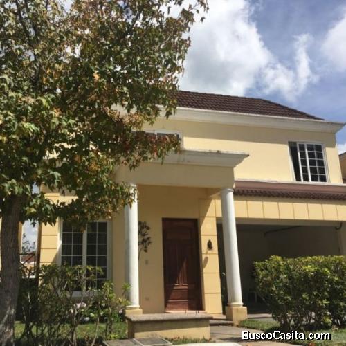 CASA EN RENTA, ENTREVERDES C.E.S