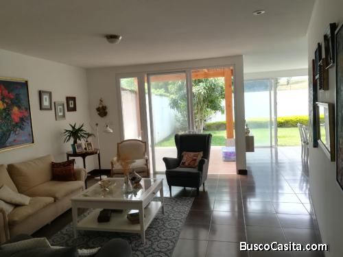 Casa en Alquiler en Zona 16