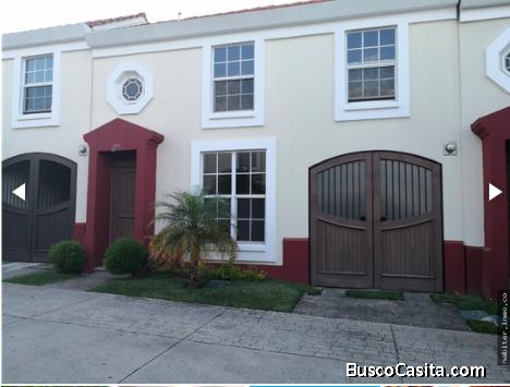 VENDO CASA CONDADO NARANJO SAN AGUSTIN ZONA 4 DE MIXCO