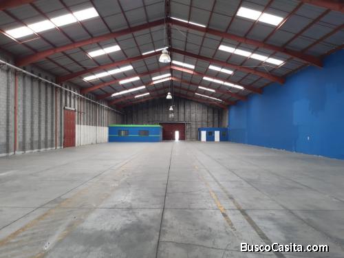 RENTO AMPLIA BODEGA  1,400 MTS.  ZONA 4 DE MIXCO EL NARANJO