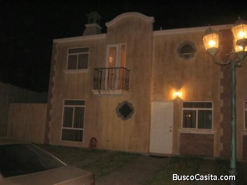 CASA EN VENTA CAÑADAS COLONIAL III KM. 20 A VILLA CANALES