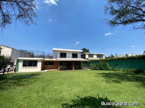 CASA EN RENTA ZONA 13 A UNA CUADRA DE AVENIDA LAS AMÉRICAS