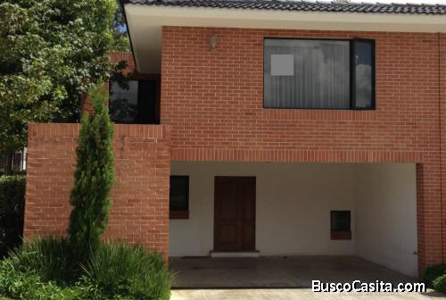 HERMOSA CASA EN RENTA PORTAL DE LA FUENTE KM. 13.5 CES