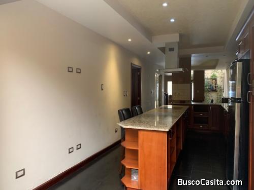 Renta Casa en Condominio antigua carretera a Muxbal
