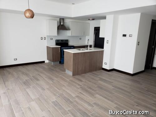 Alquiler Apartamento Zona 16 de dos niveles en àrea de San Isidro