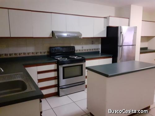 RENTO AMPLIO APARTAMENTO ZONA 15 VISTA HERMOSA II