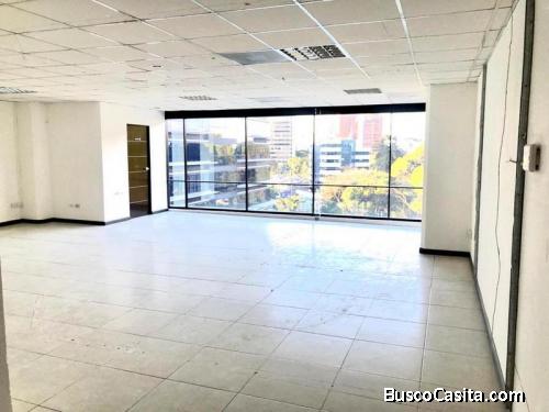 	 Oficina en renta zona 10 / Design Center