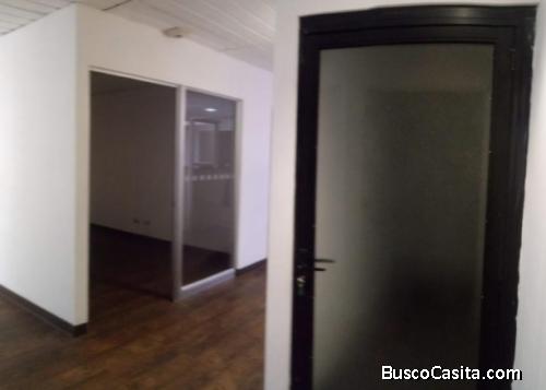  RENTA DE OFICINA EN MURANO CENTER ZONA 10 
