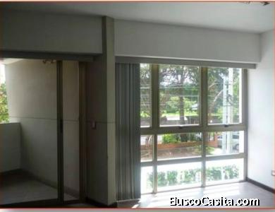 RENTO APARTAMENTO ZONA 15 FRENTE HOSPITAL PILAR