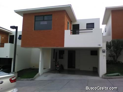 VENDO CASA EN BOSQUE ESCONDIDO FRAIJANES
