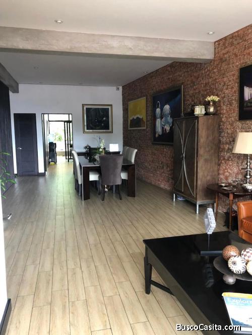 Townhouse en Renta zona 10 Oakland
