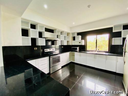 RENTO APARTAMENTO ZONA 16 BULEVAR LA MONTAÑA