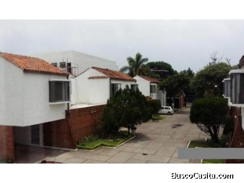 EN RENTA CASA DENTRO DE CONDOMINIO ZONA 13 A POCOS PASOS DE LAS AMÉRICAS