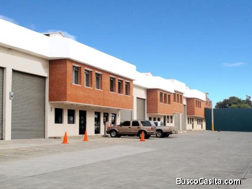RENTO OFIBODEGA ZONA 10 PRADERA 20 CALLE