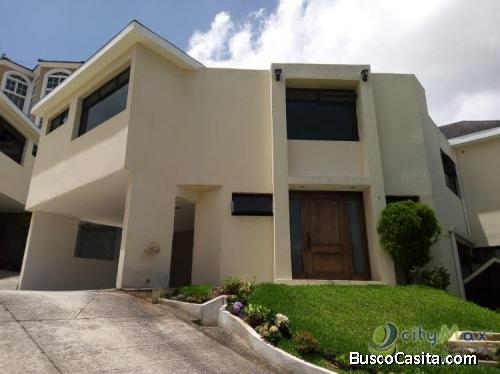 Venta De Casa En La Montaña Zona 16
