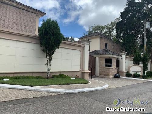 Casa En Venta, Muxbal.