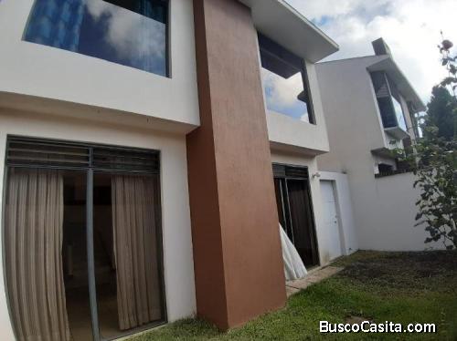 Casa en renta en Condominio de Fraijanes Guatemala