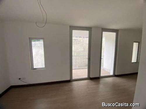 Townhouse en Venta en Oakland zona 10 Guatemala