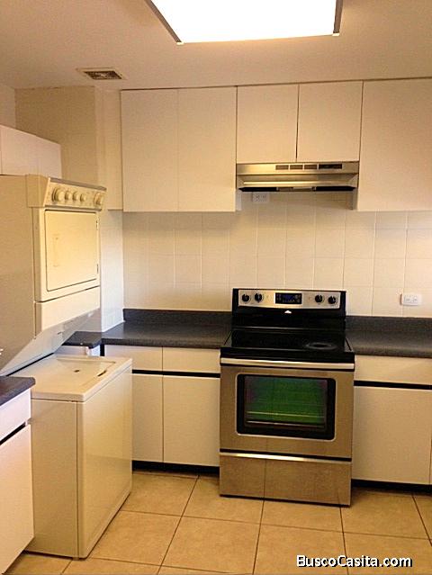 Apartamento en renta zona 14