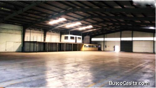 Amplia Bodega en Renta zona 4 de Mixco