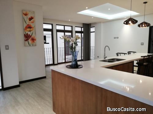 Apartamento en alquiler en zona 16, Lirios de Cayala.
