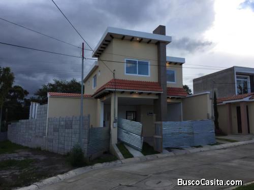 HERMOSA CASA NUEVA EN CONDOMINIO RESIDENCIAL EN QUETZALTENANGO