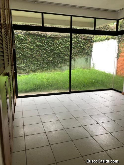 Residencia Zona 15 San Lazaro / RC