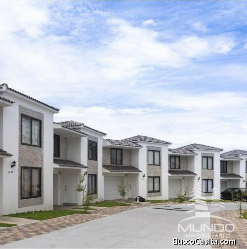 CASA EN RENTA EN HACIENDA LAS FLORES / MUNDO INMOBILIARIO