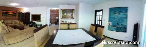 Venta Casa en zona 16 Kanajuyù