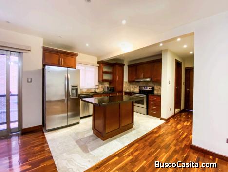 Apartamento en renta zona 15