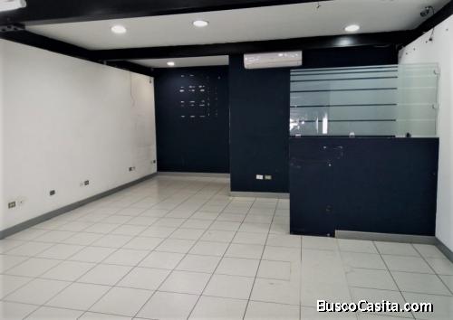 Renta local comercial en Plaza Comercial zona 10