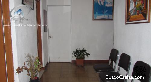 OFICINAS EN RENTA ZONA 10 SECTOR 19 CALLE