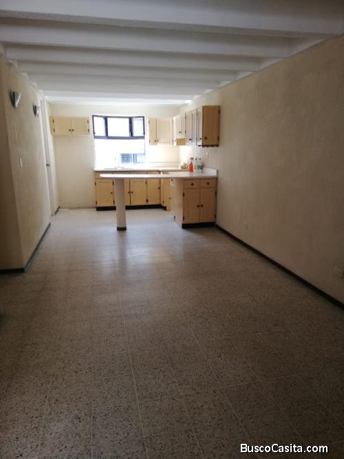 RENTO APARTAMENTO ZONA 12
