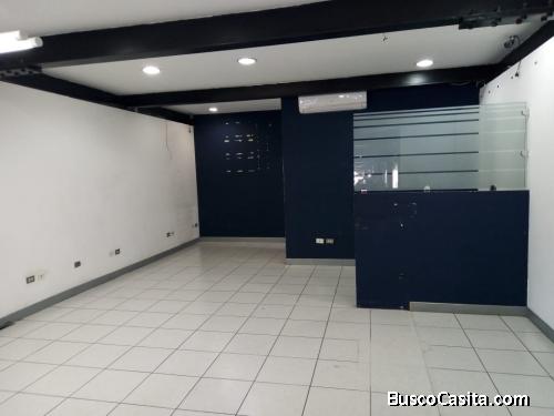 Renta local comercial en zona 10