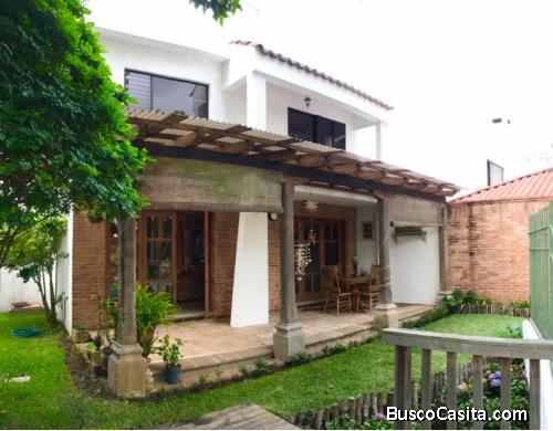 Casa en venta en Condominio Valles de Napa Carretera a San José Pinula