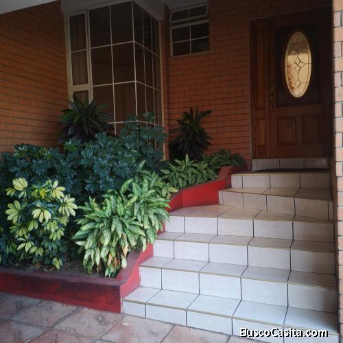CASA EN VENTA ZONA 15 VISTA HERMOS I