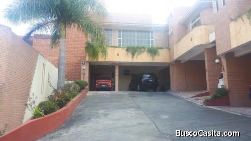 Venta casa en Condominio Refugio de Doña Victoria zona 15