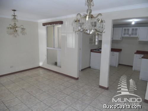 CASA EN VENTA EN EL FRUTAL 1 , VILLA NUEVA.