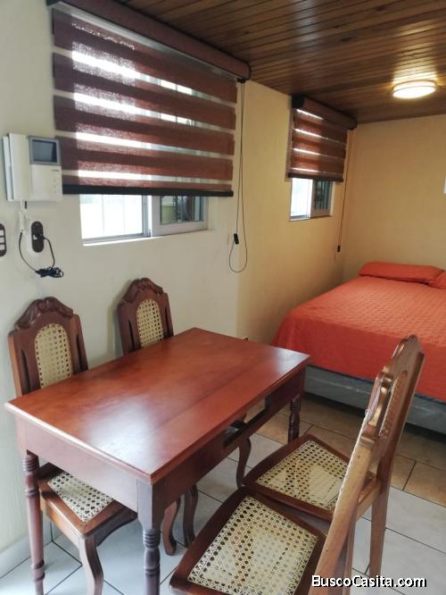 Apartamento Semi Amueblado Tipo Estudio renta en zona 1