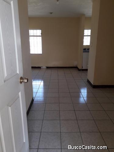 Lindo apartamento con parqueo